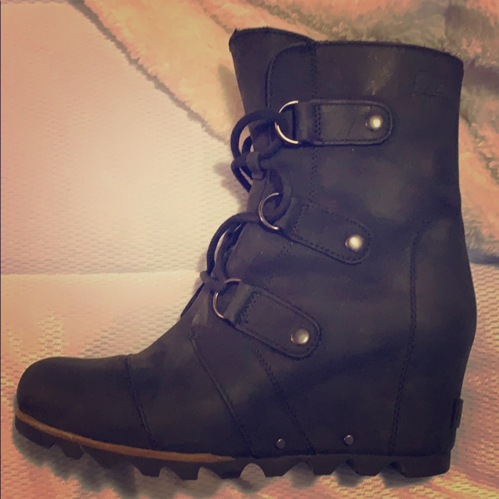 SOREL: WOMEN’S JOAN OF ARCTIC™ WEDGE II